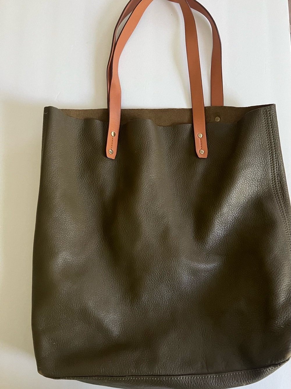 VINTAGE GAP LEATHER TOTE